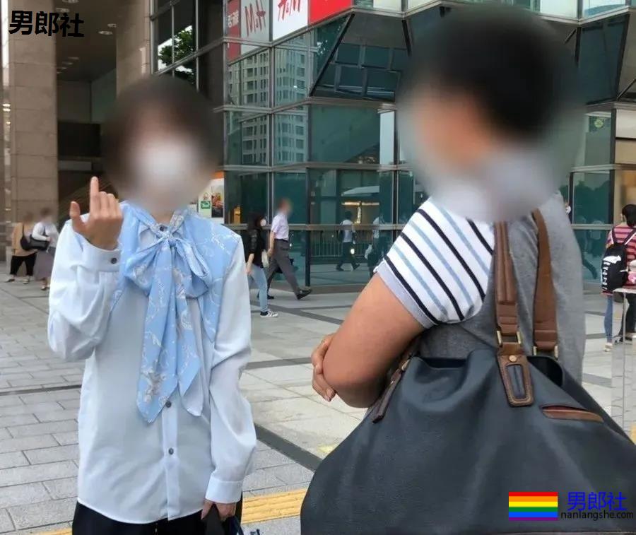 惊！20岁男爱豆遭47岁已婚同性董事潜规则一年？-51虹马