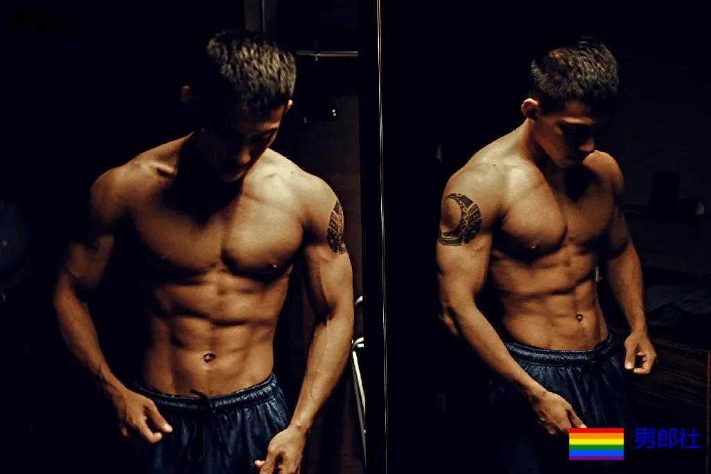 漫展黝黑筋肉男火了！短发天菜体育生小钢砲，这身腱子肉绝了！ - 51虹马