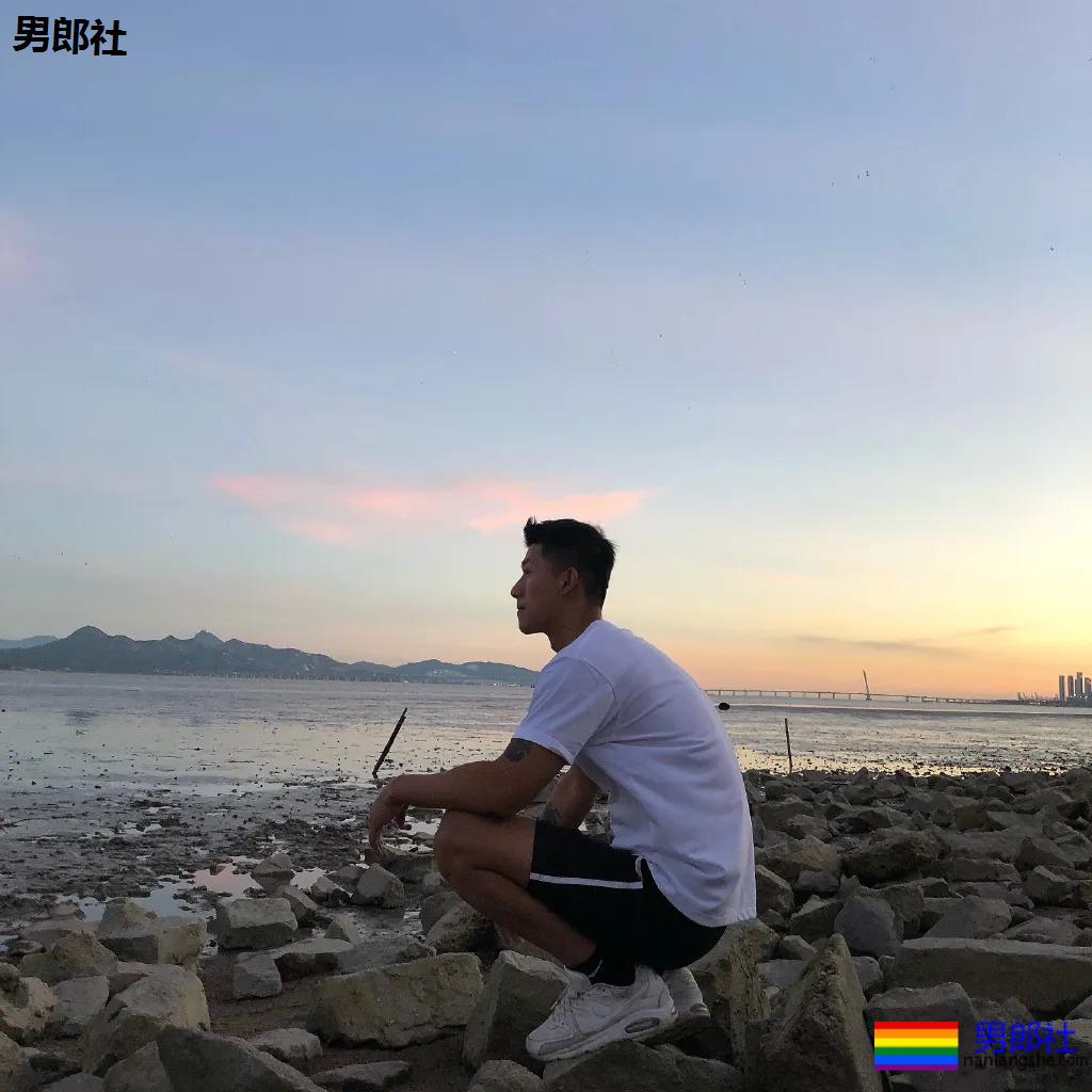 大鼻子直男脸筋肉体育生，大胸公狗腰怕你顶不住哦！ - 51虹马