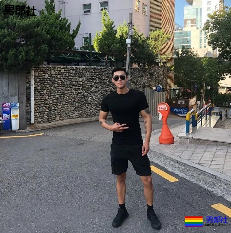 大鼻子直男脸筋肉体育生，大胸公狗腰怕你顶不住哦！ - 51虹马