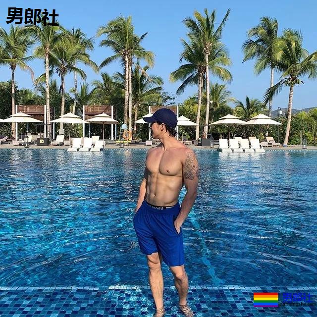 以为这次真见到“小哥”了,体验了一把颜值和身材不符 - 51虹马 以为这次真见到“小哥”了,体验了一把颜值和身材不符 - 51虹马