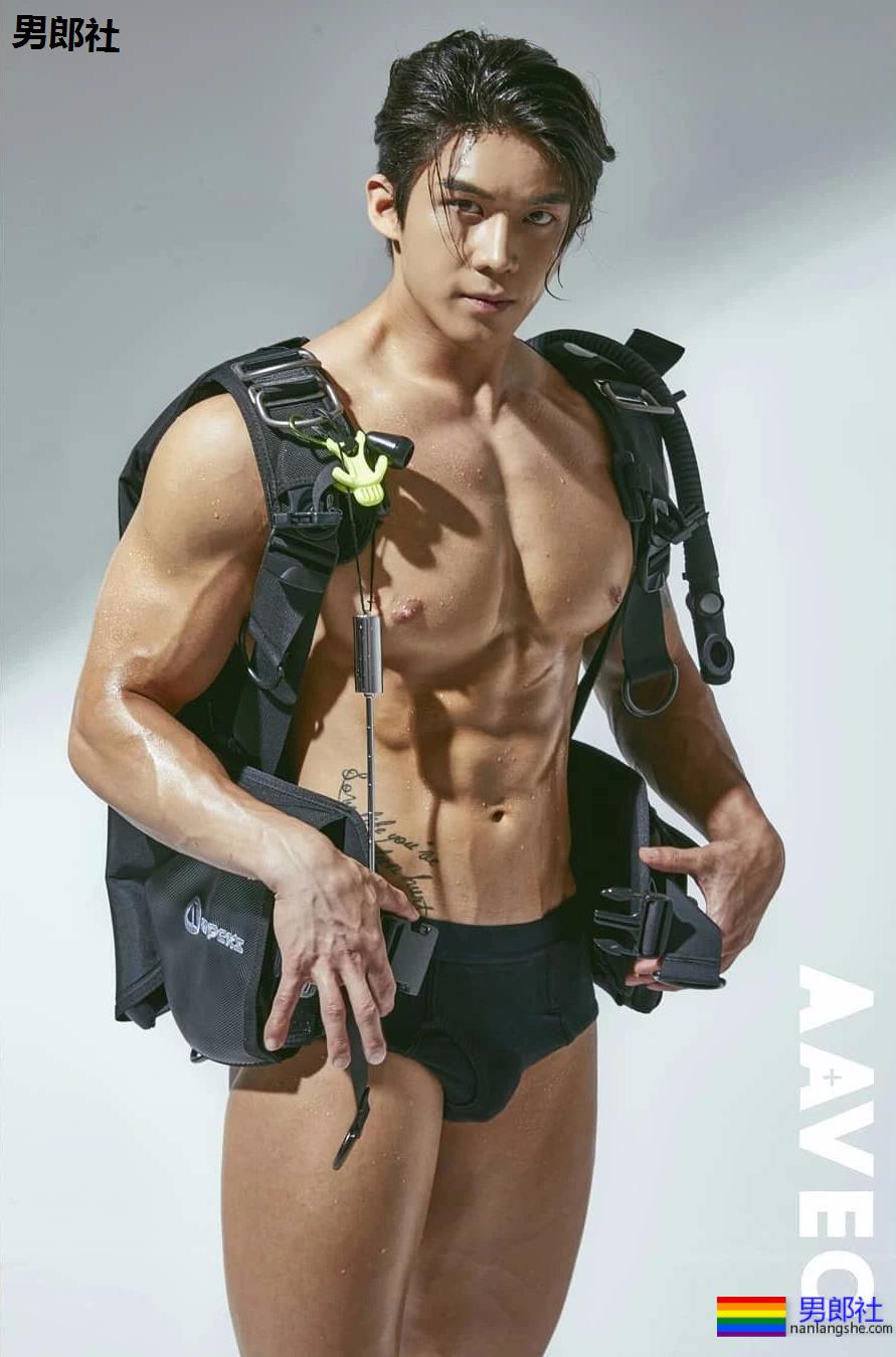 以为这次真见到“小哥”了,体验了一把颜值和身材不符 - 51虹马 以为这次真见到“小哥”了,体验了一把颜值和身材不符 - 51虹马