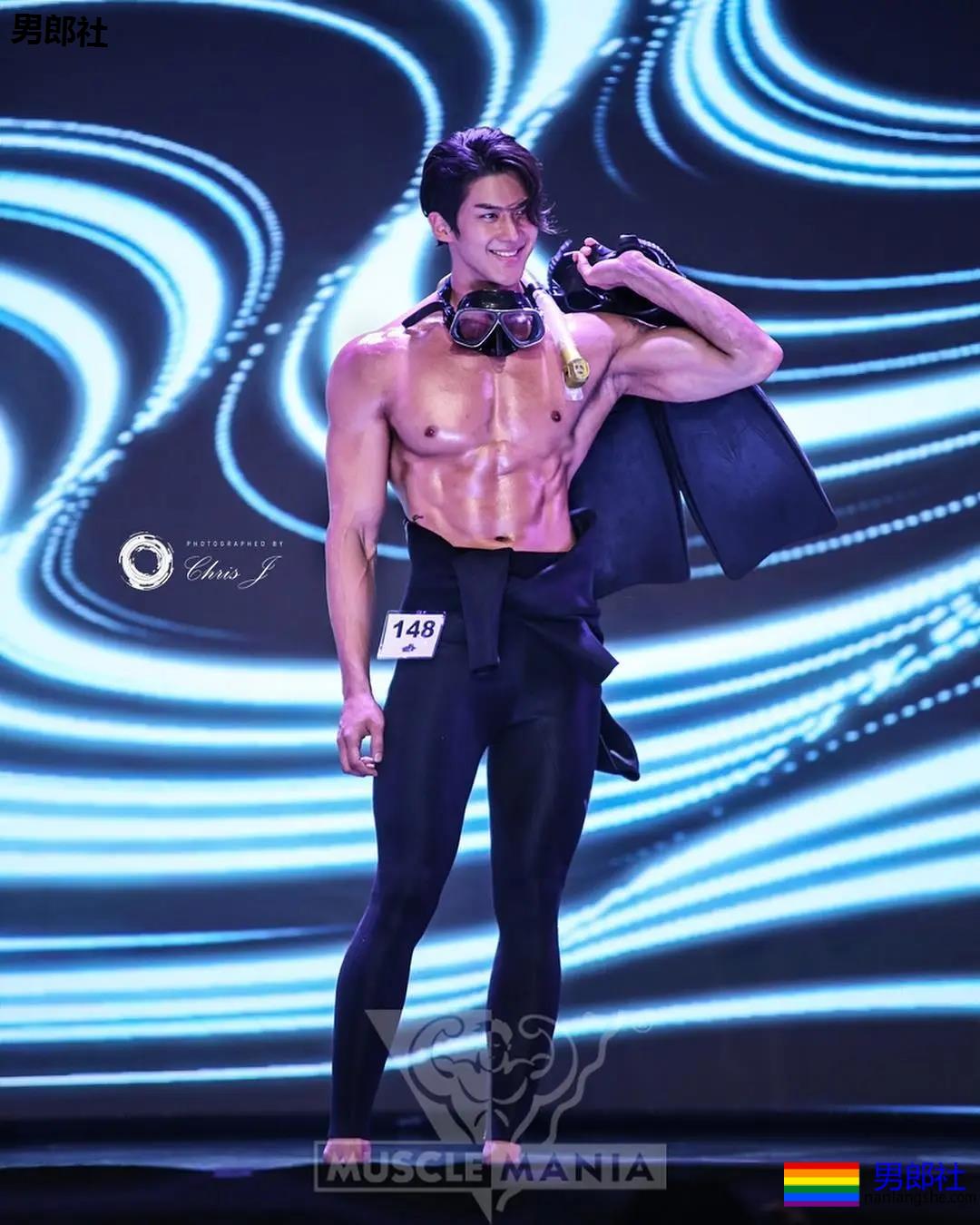 以为这次真见到“小哥”了,体验了一把颜值和身材不符 - 51虹马 以为这次真见到“小哥”了,体验了一把颜值和身材不符 - 51虹马