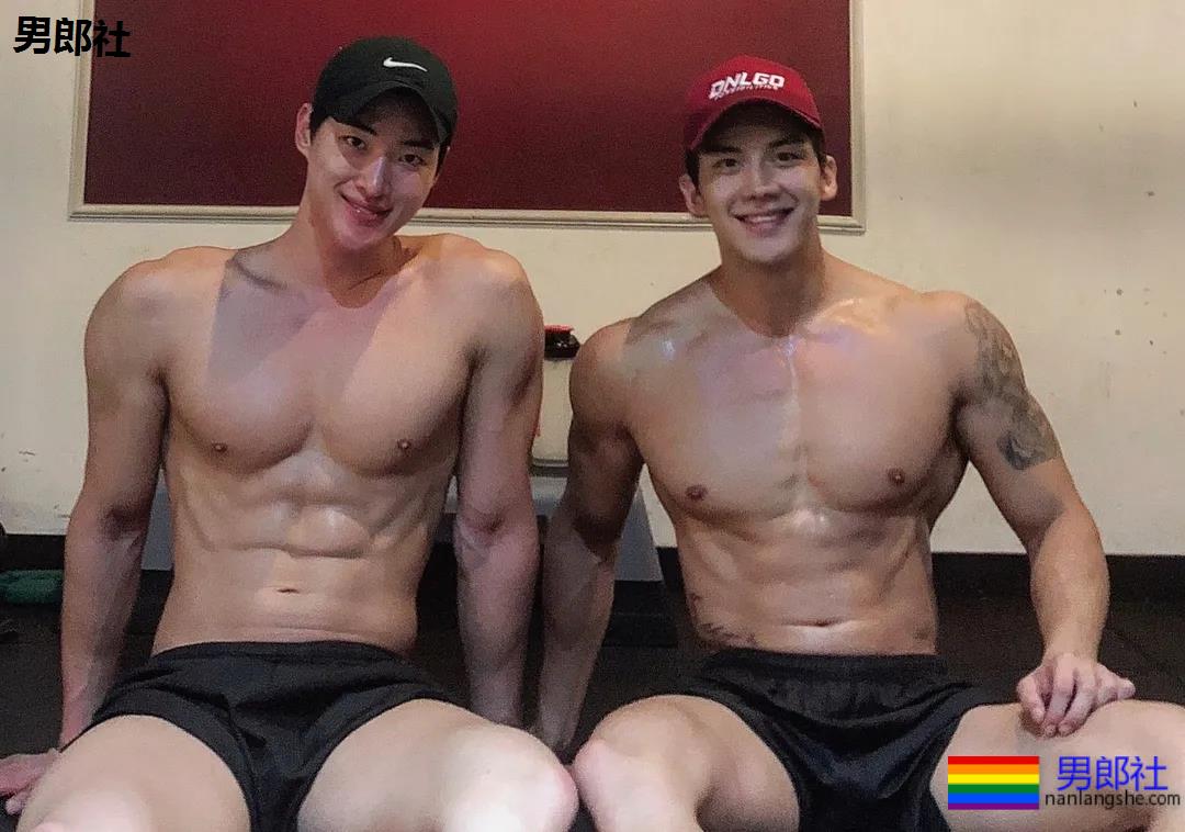 以为这次真见到“小哥”了,体验了一把颜值和身材不符 - 51虹马 以为这次真见到“小哥”了,体验了一把颜值和身材不符 - 51虹马