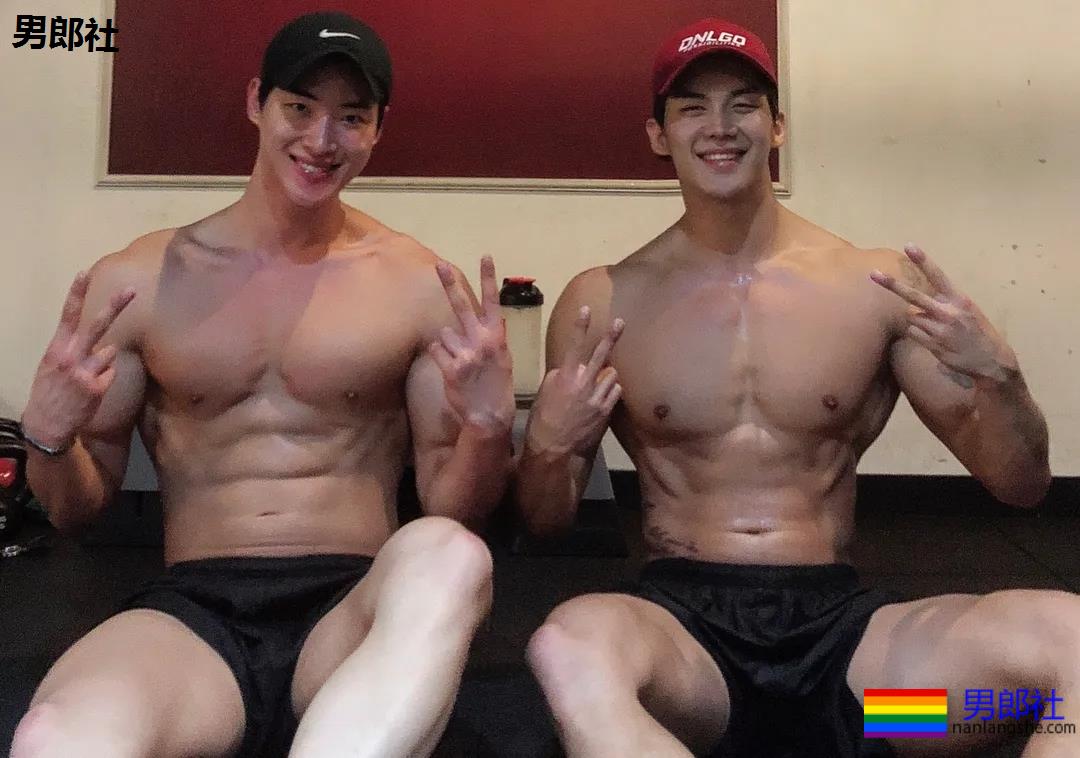 以为这次真见到“小哥”了,体验了一把颜值和身材不符 - 51虹马 以为这次真见到“小哥”了,体验了一把颜值和身材不符 - 51虹马