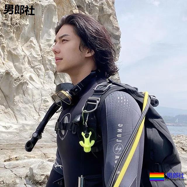 以为这次真见到“小哥”了,体验了一把颜值和身材不符 - 51虹马 以为这次真见到“小哥”了,体验了一把颜值和身材不符 - 51虹马