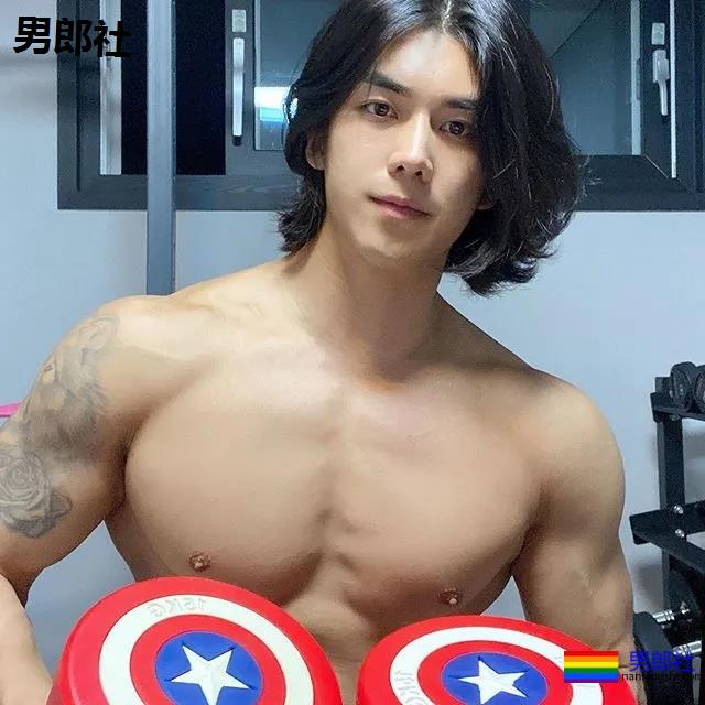 以为这次真见到“小哥”了,体验了一把颜值和身材不符 - 51虹马 以为这次真见到“小哥”了,体验了一把颜值和身材不符 - 51虹马