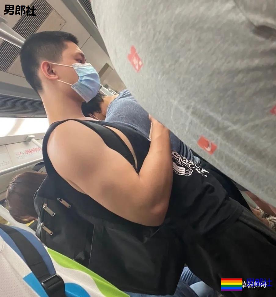 现在的男生的短裤怎么都那么短啊？？？-51虹马