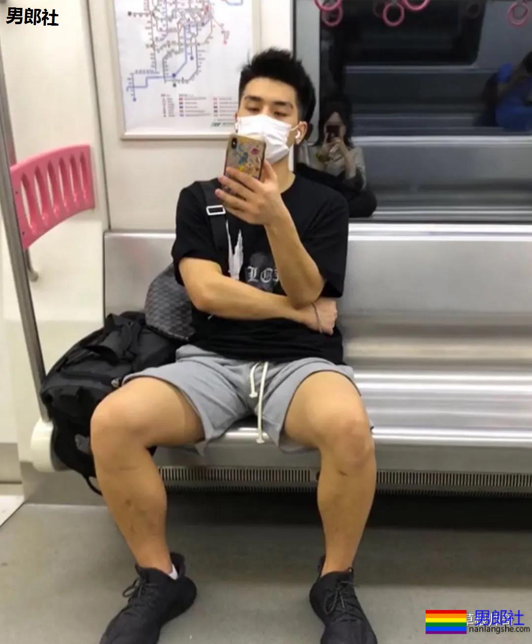 现在的男生的短裤怎么都那么短啊？？？ - 51虹马