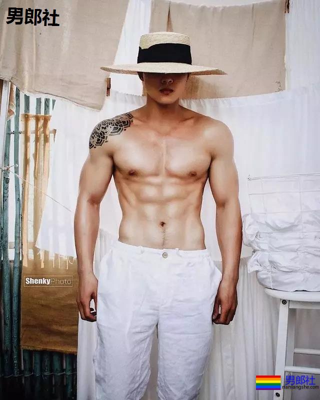 越南小哥写真走红网络，身材性感让人流鼻血！ - 51虹马