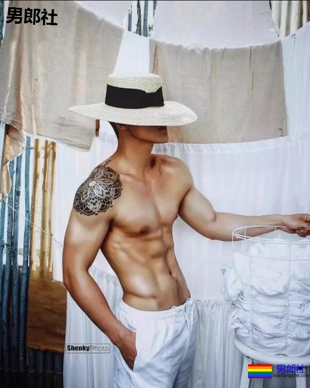 越南小哥写真走红网络，身材性感让人流鼻血！ - 51虹马