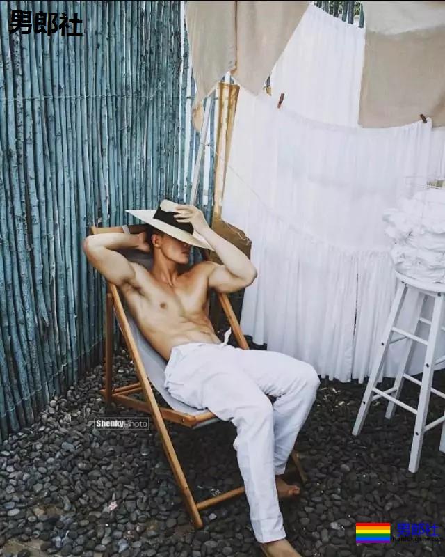 越南小哥写真走红网络，身材性感让人流鼻血！ - 51虹马