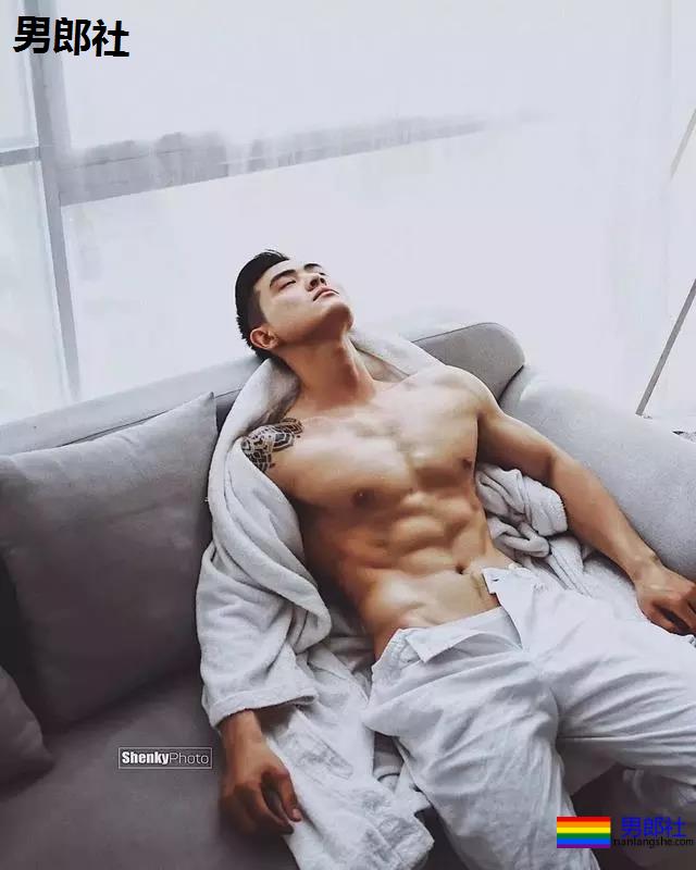 越南小哥写真走红网络，身材性感让人流鼻血！ - 51虹马