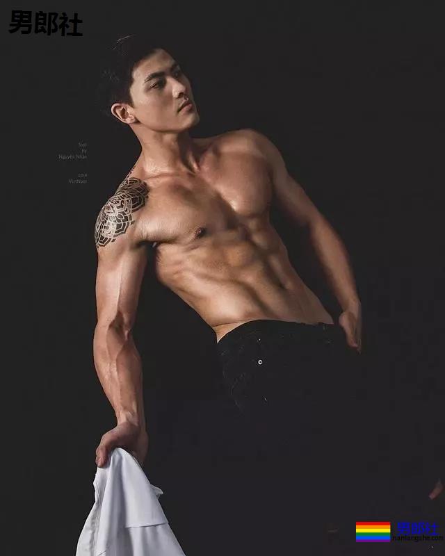 越南小哥写真走红网络，身材性感让人流鼻血！ - 51虹马