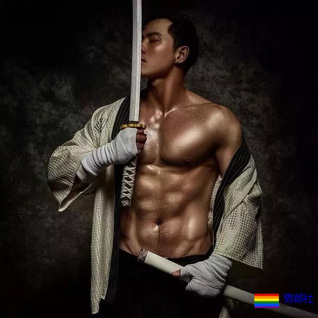 越南小哥写真走红网络，身材性感让人流鼻血！ - 51虹马