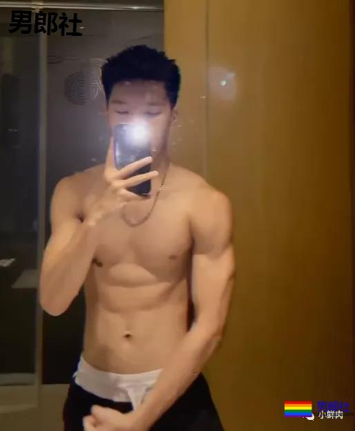 西安体院招生海报被指低俗不堪,这究竟是戳到谁? - 51虹马 西安体院招生海报被指低俗不堪,这究竟是戳到谁? - 51虹马