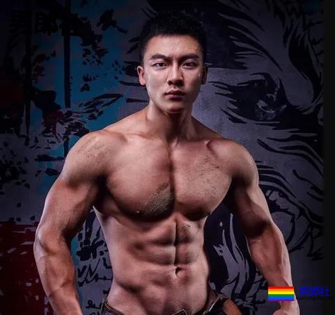 96年成都健身教练被偷拍走红,这胸太太太大了! - 51虹马 96年成都健身教练被偷拍走红,这胸太太太大了! - 51虹马