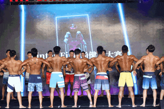 这场硬照漫天的身材与颜值较量，上海教练拿第1没得说！-51虹马