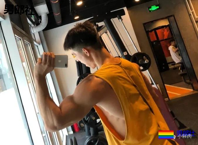 这场硬照漫天的身材与颜值较量，上海教练拿第1没得说！ - 51虹马