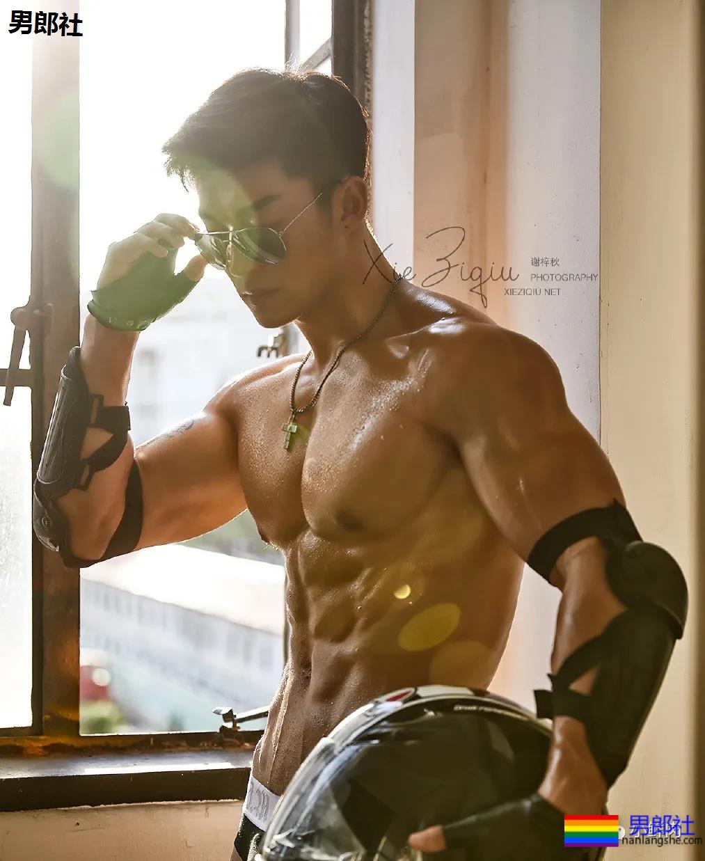 这场硬照漫天的身材与颜值较量，上海教练拿第1没得说！ - 51虹马