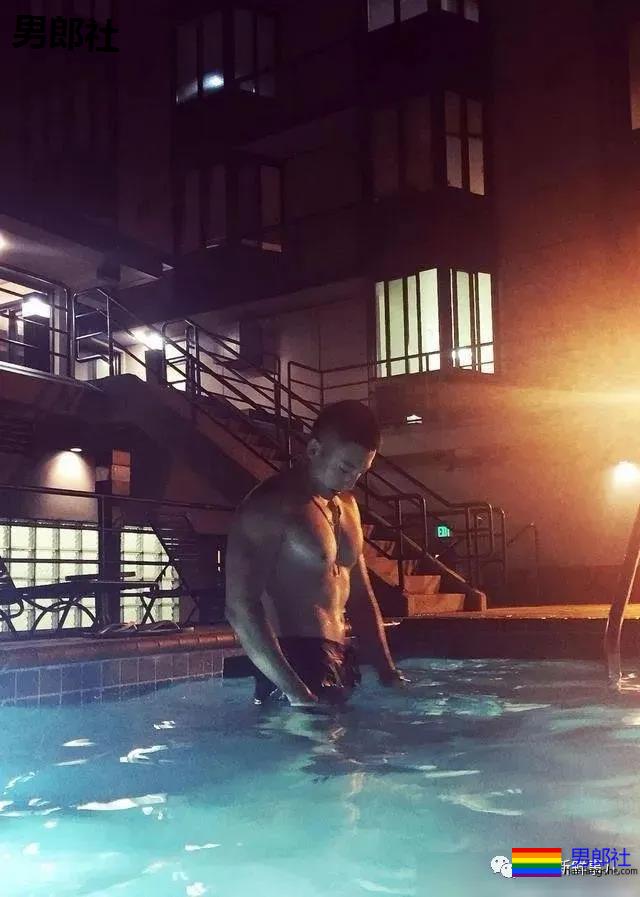 终于出了一档看肌肉帅哥的综艺节目！这谁扛得住啊？ - 51虹马