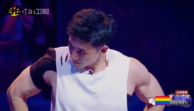 终于出了一档看肌肉帅哥的综艺节目！这谁扛得住啊？ - 51虹马