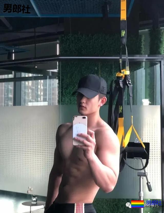 终于出了一档看肌肉帅哥的综艺节目！这谁扛得住啊？ - 51虹马