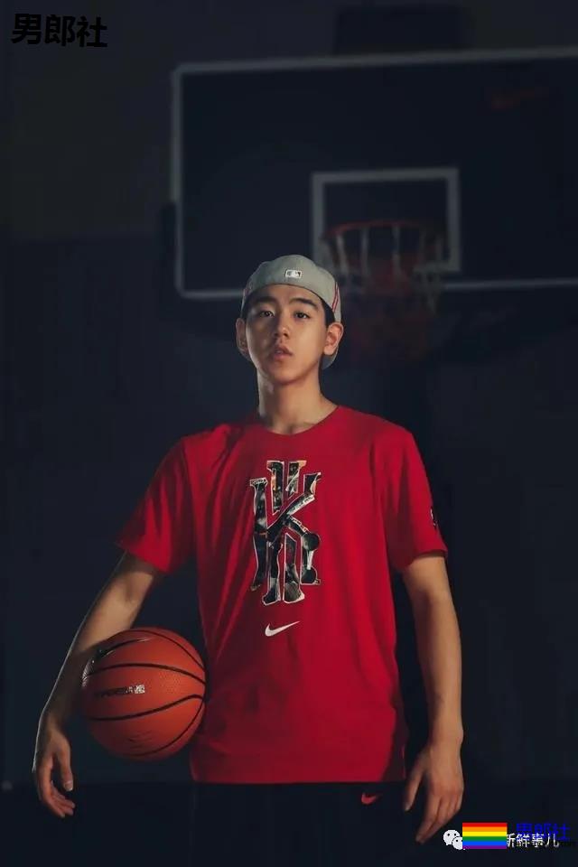 终于出了一档看肌肉帅哥的综艺节目！这谁扛得住啊？ - 51虹马