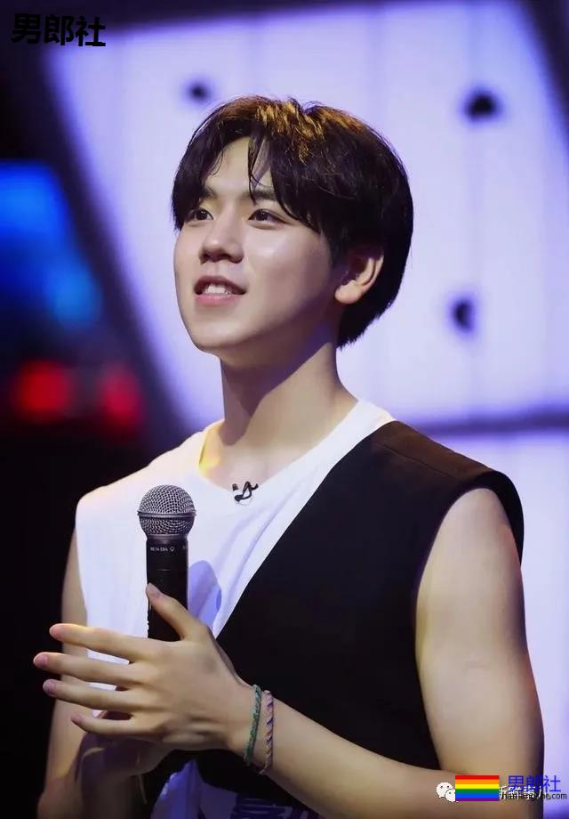 终于出了一档看肌肉帅哥的综艺节目！这谁扛得住啊？ - 51虹马