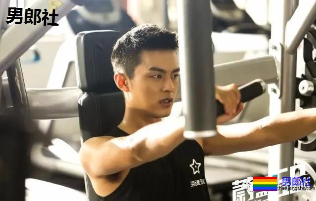 终于出了一档看肌肉帅哥的综艺节目！这谁扛得住啊？ - 51虹马