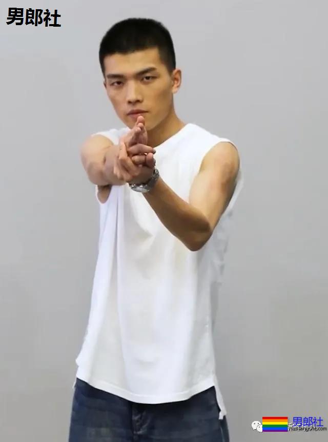 终于出了一档看肌肉帅哥的综艺节目！这谁扛得住啊？ - 51虹马