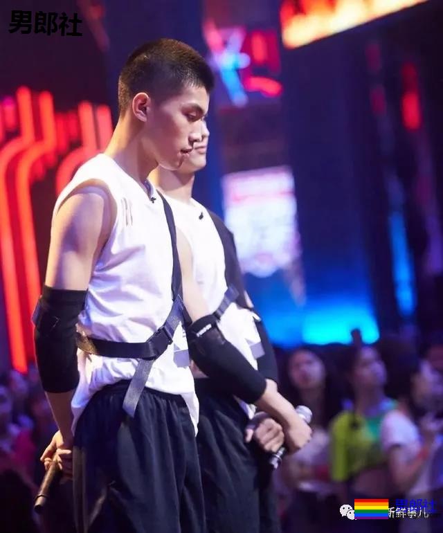 终于出了一档看肌肉帅哥的综艺节目！这谁扛得住啊？ - 51虹马