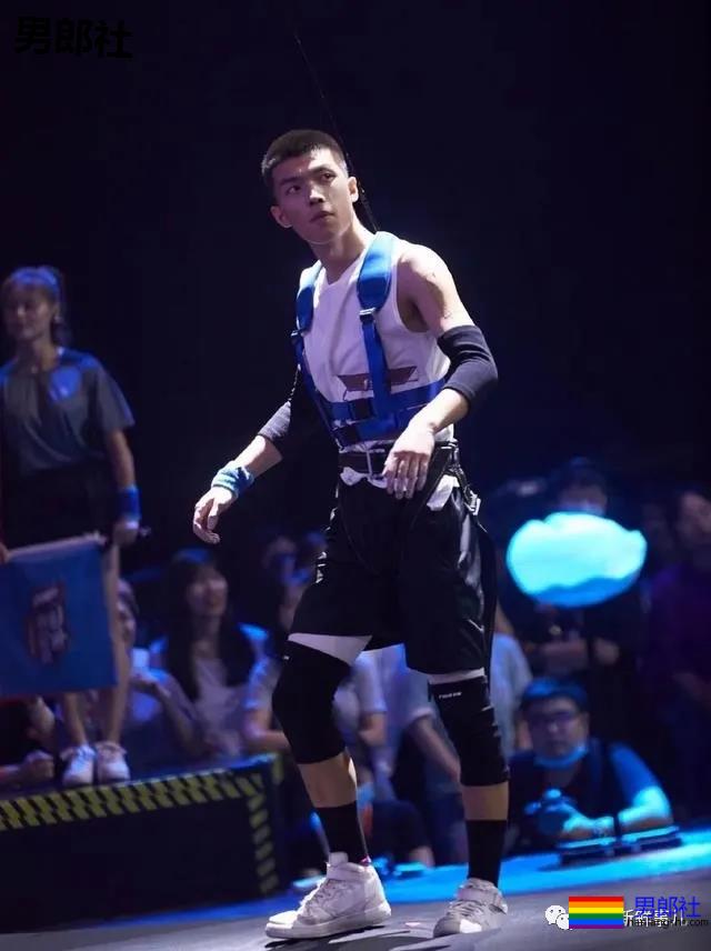 终于出了一档看肌肉帅哥的综艺节目！这谁扛得住啊？ - 51虹马