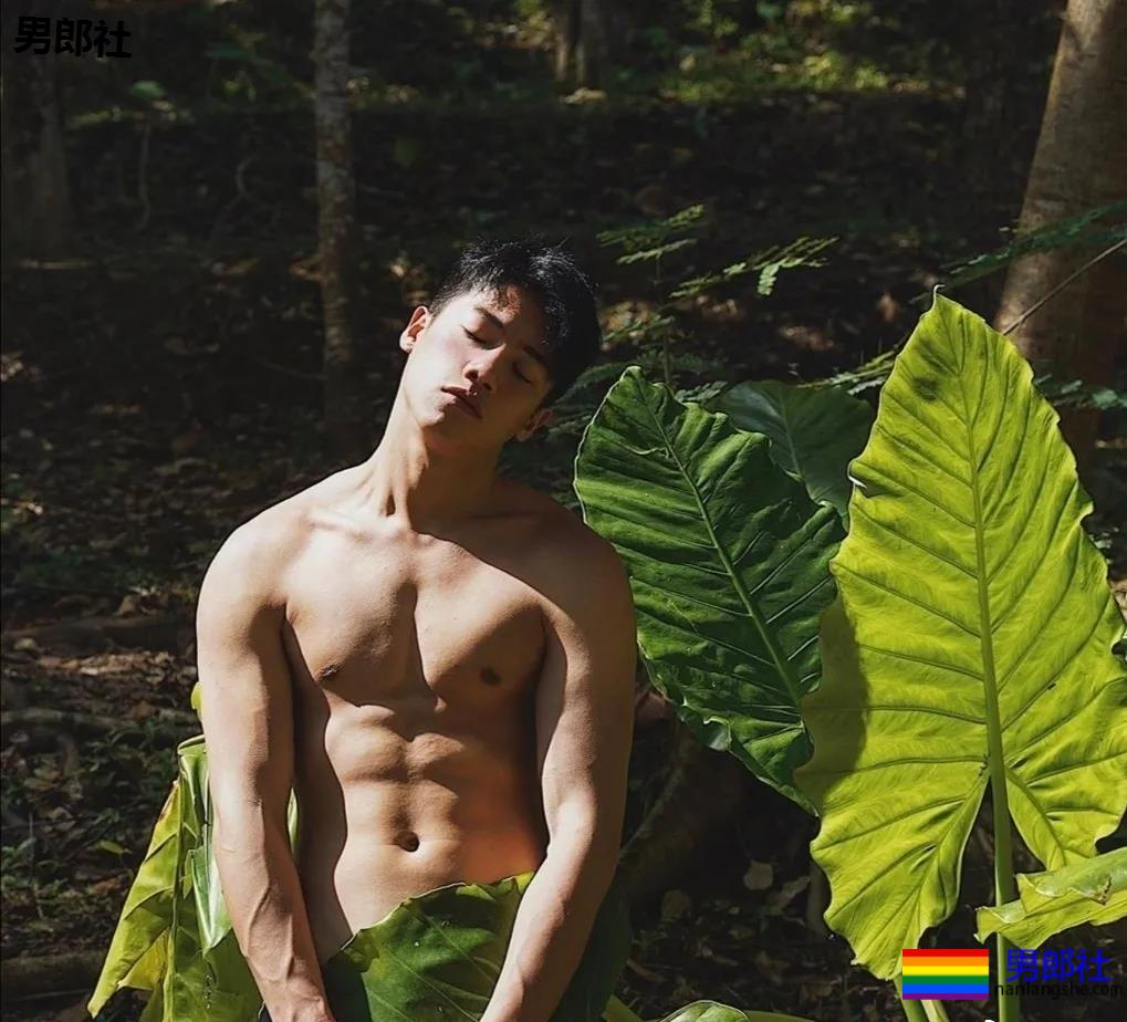 肌肉帅哥骑马驯兽，ins出柜秀男友 - 51虹马