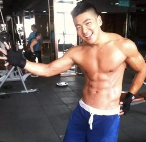 为什么有的gay年龄大了会越来越娘 - 51虹马