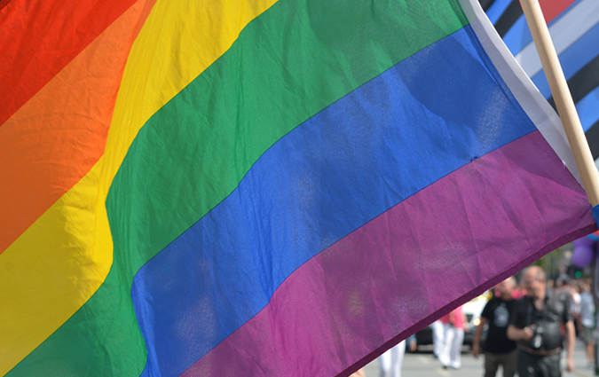 菲国官员无能发放疫情救难物资 政府改派LGBTQ团体担任运送工作-51虹马