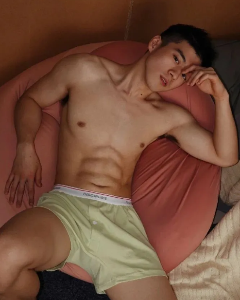 他喜欢有18cm的男生。-51虹马