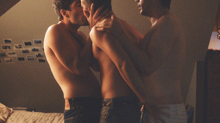 深夜脸红红，心慌慌，3P到底行不行？ - 51虹马