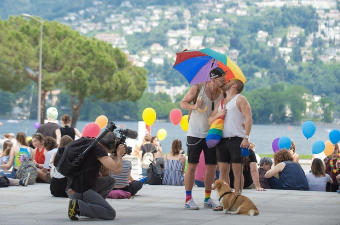 婚姻平权逆转胜!民调显示:逾 80% 瑞士人民支持同性婚姻 - 51虹马 婚姻平权逆转胜!民调显示:逾 80% 瑞士人民支持同性婚姻 - 51虹马