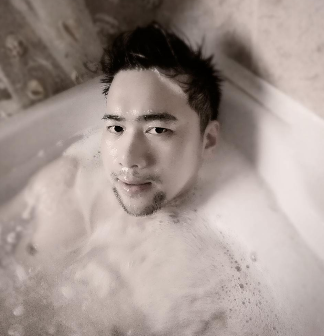 12个Ins天菜帅哥出浴照,性感到尖叫! - 51虹马 12个Ins天菜帅哥出浴照,性感到尖叫! - 51虹马