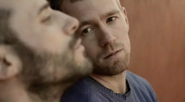 一位gay的养成记:合租生活使我变为同性恋 - 51虹马 一位gay的养成记:合租生活使我变为同性恋 - 51虹马