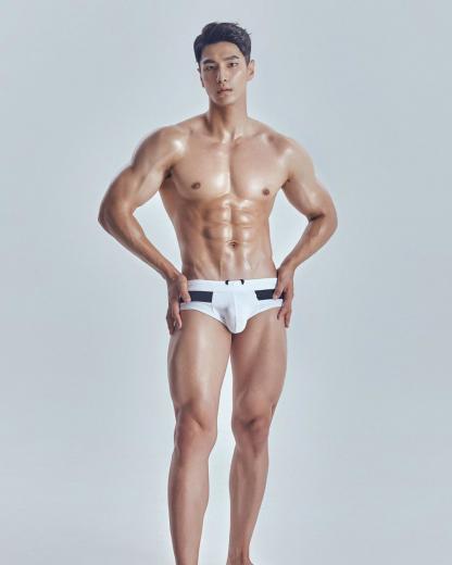 全球先生由韩国欧巴！穿衣显瘦 脱衣全身都是肌肉！ - 51虹马