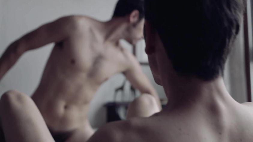 上班真的不要看：西班牙电影《Nove de Novembro》火辣男男全裸镜头 - 51虹马