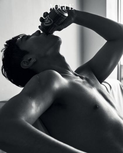 日韩混血摔角选手孙熙灿释出惹火时尚照 好想和肌肉欧巴一起湿身 - 51虹马