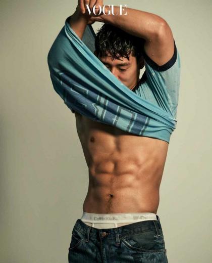 日韩混血摔角选手孙熙灿释出惹火时尚照 好想和肌肉欧巴一起湿身 - 51虹马