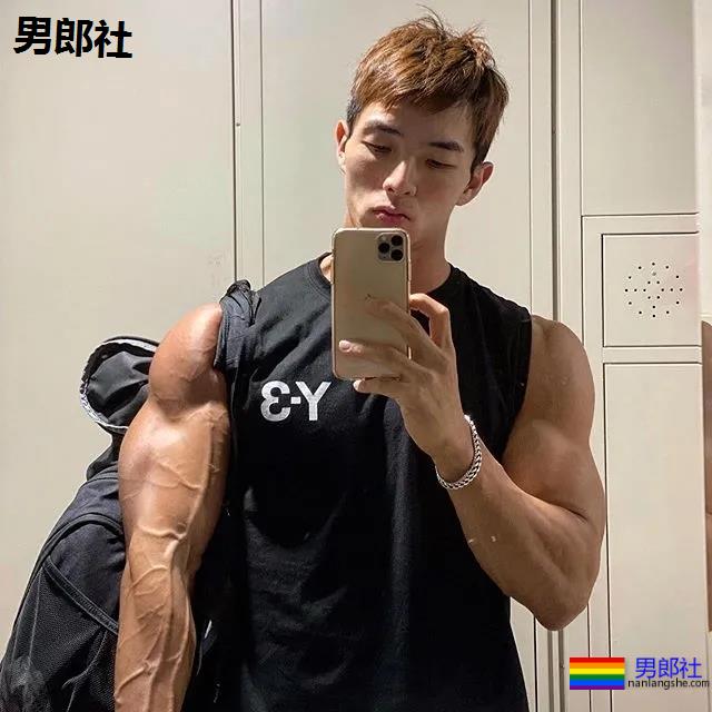 永远不缺肌肉与荷尔蒙，元气满满的小哥哥 - 51虹马