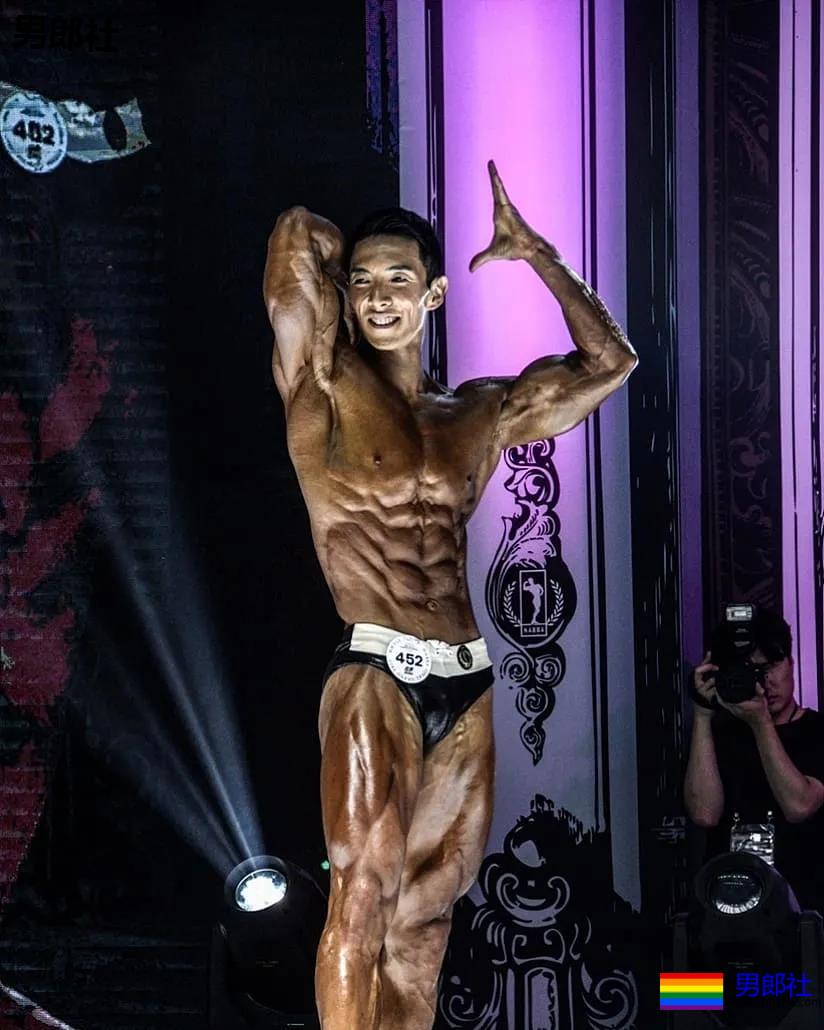 永远不缺肌肉与荷尔蒙，元气满满的小哥哥 - 51虹马