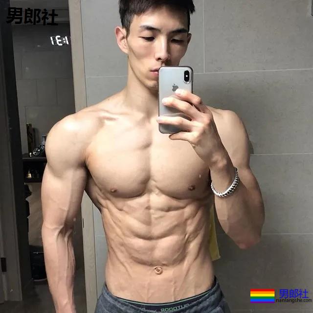 永远不缺肌肉与荷尔蒙，元气满满的小哥哥 - 51虹马