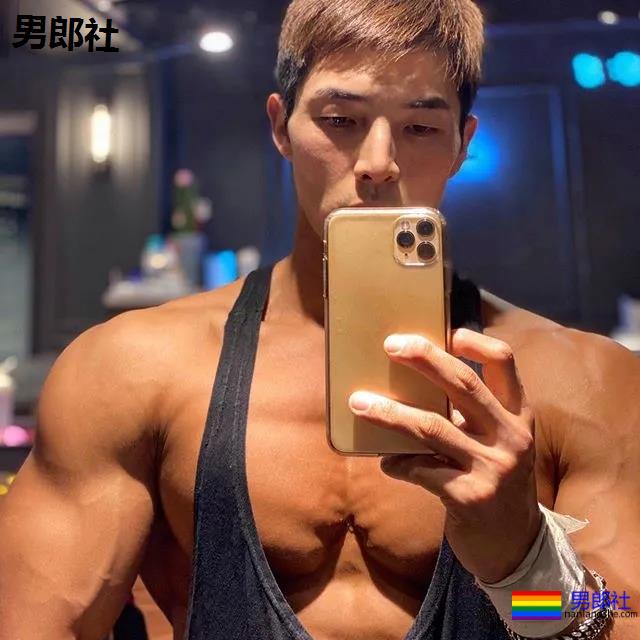 永远不缺肌肉与荷尔蒙，元气满满的小哥哥 - 51虹马