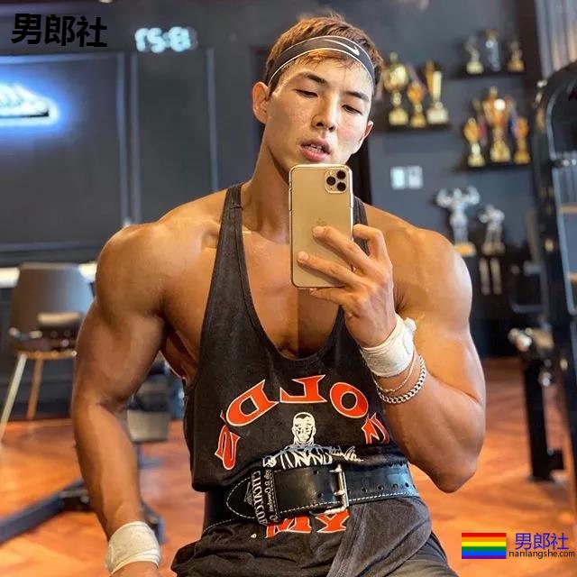 永远不缺肌肉与荷尔蒙，元气满满的小哥哥 - 51虹马